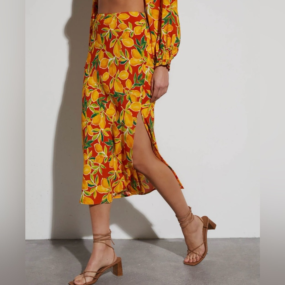 NEW- Vici Lemon Spritz Long Sleeve Crop Top & Midi skirt - Picture 4 of 5